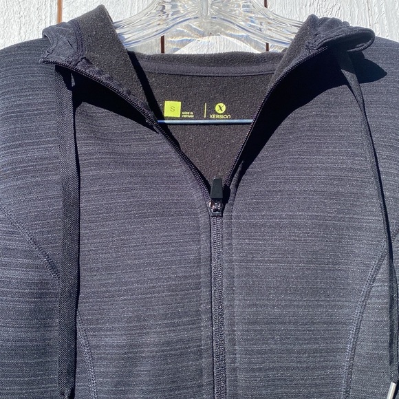 Xersion Jacket - Picture 2 of 6